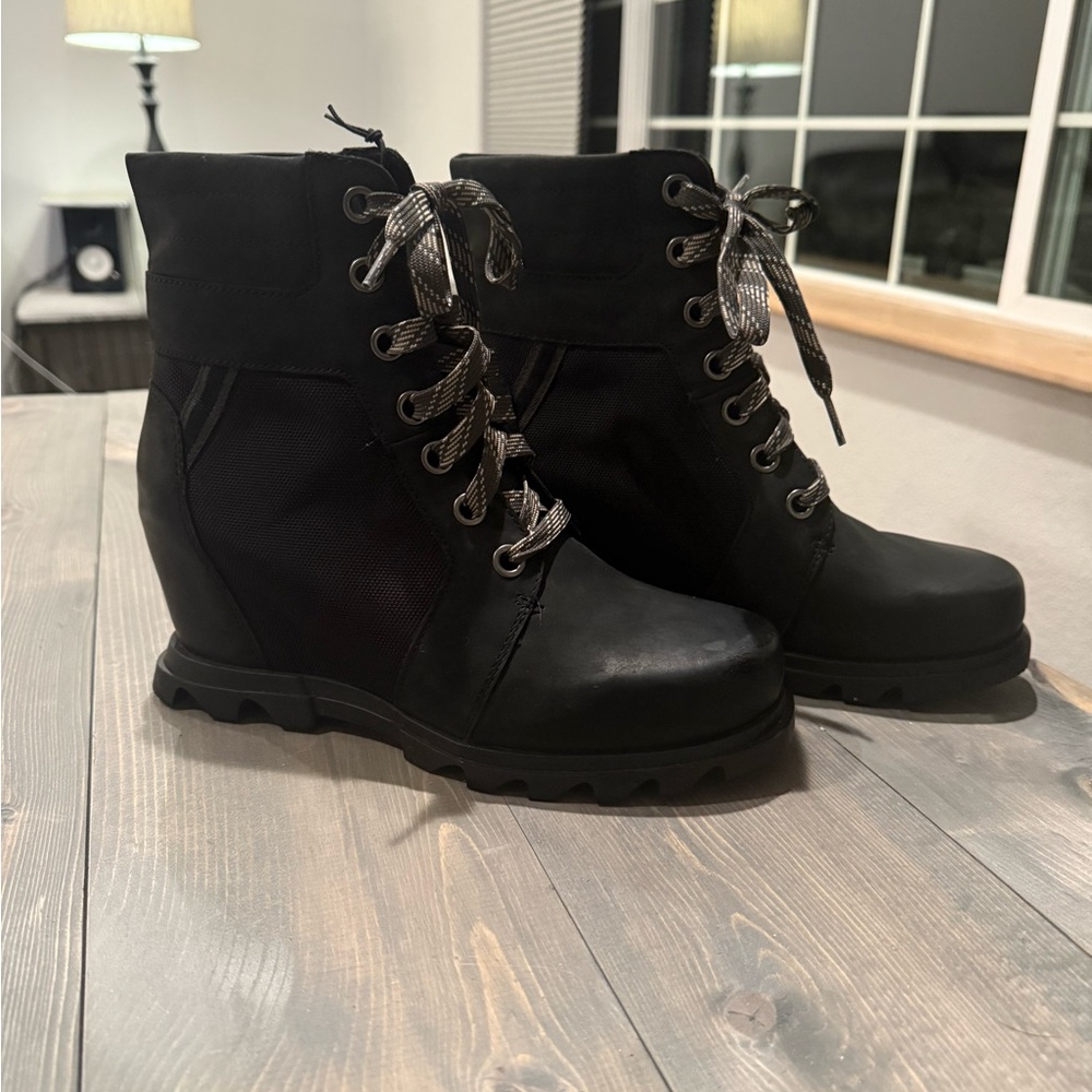 Sorel Joan of Arc III Lexie Wedge Boot